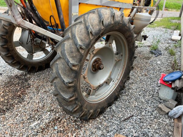 Pulverizador de Arrasto Ko | 2.000 Litros | 2012