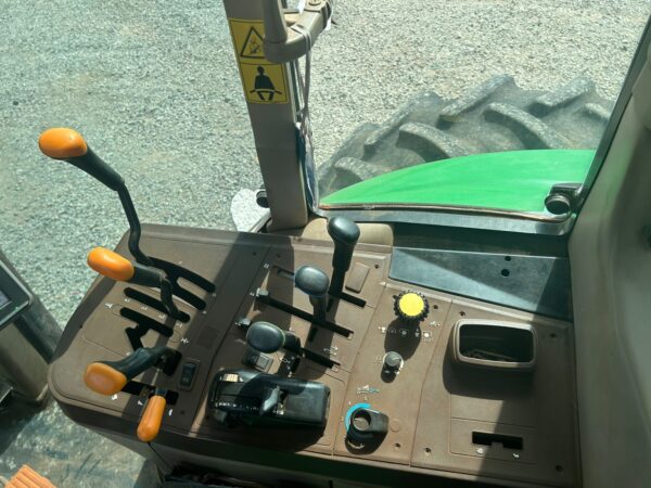 Trator John Deere | 6210J Cabinado | 2017