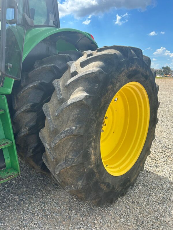 Trator John Deere | 6210J Cabinado | 2017