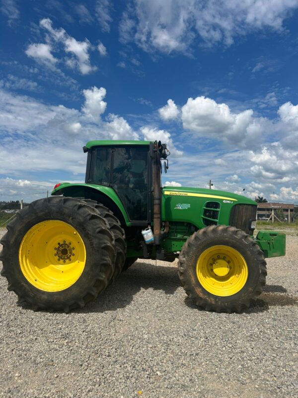 Trator John Deere | 6210J Cabinado | 2017