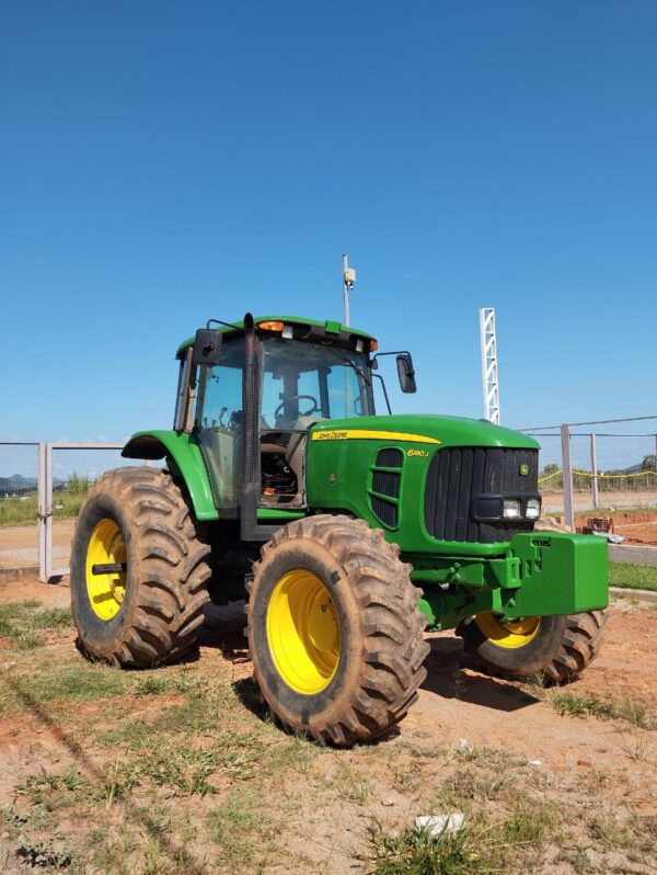 Trator John Deere | 6180J Cabinado | 2016