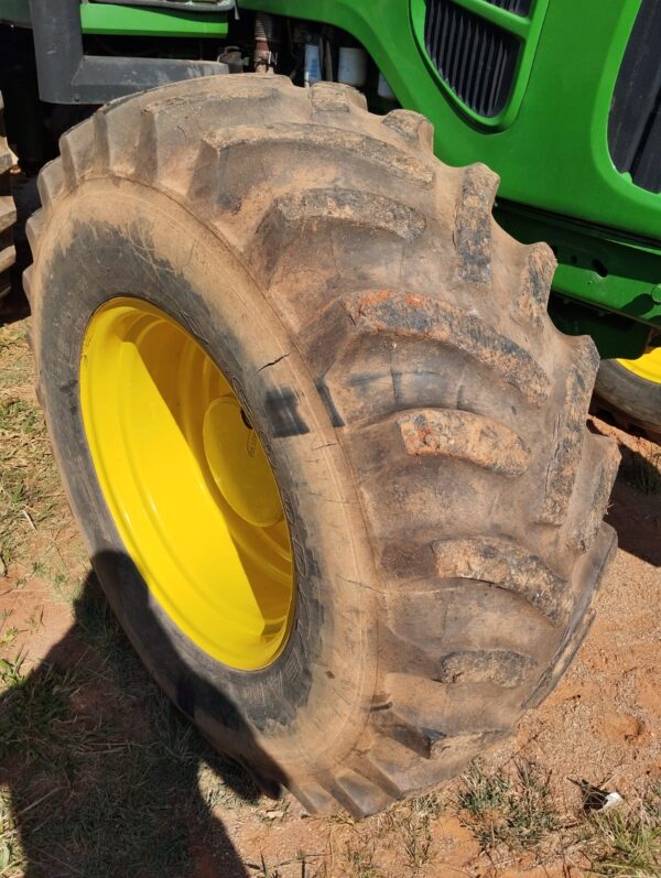 Trator John Deere | 6180J Cabinado | 2016