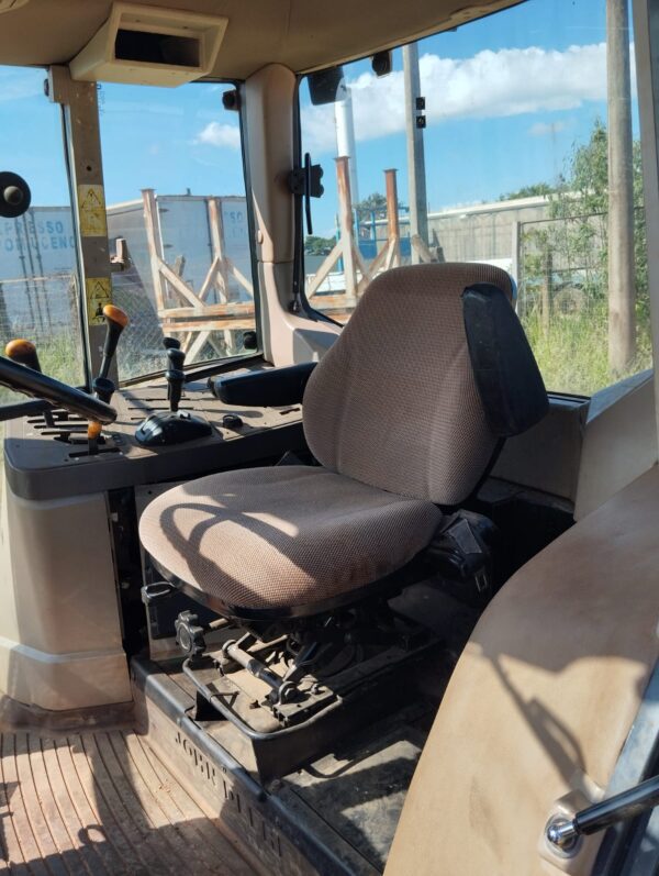 Trator John Deere | 6180J Cabinado | 2016